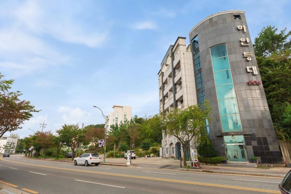 Sokcho White Lighthouse Pension Exterior foto